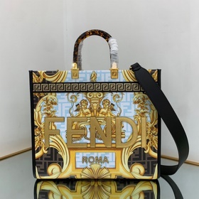 FENDI Совместная коллекция синим принтом. Я бы назвала это самым