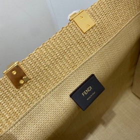 FENDI Черный Сумка из соломы с ручкой Ручно плетеная сумка-тоут 