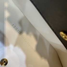 FENDI Новая сумка для покупок Артикул： 674 Сумка Peekaboo X-Lit