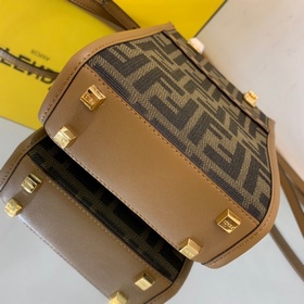 Сумка через плечо FENDI Миниатюрная сумка с принтом в стиле «олд