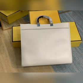 Сумка FENDI Большая Бежевый Средний размер Ручки с перфорацией Т