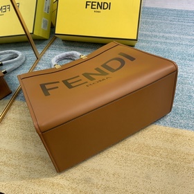Сумка FENDI Большая Карамельный Средний размер Ручки с загнутыми
