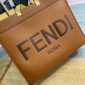 Сумка FENDI Большая Карамельный Средний размер Ручки с загнутыми