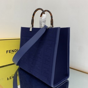 FENDI Тоут-баг, новейшая капсульная коллекция с 3D-текстурой FF И