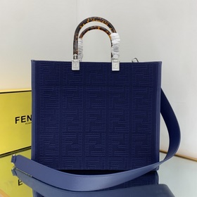 FENDI Тоут-баг, новейшая капсульная коллекция с 3D-текстурой FF И