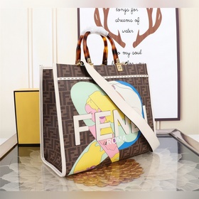 Сумка FENDI Сумка с моднымиллюстрациями художников из весенне-ле