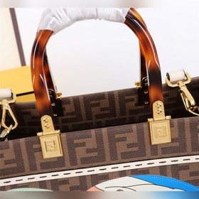 Сумка FENDI Сумка с моднымиллюстрациями художников из весенне-ле