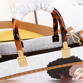 Сумка FENDI Сумка с моднымиллюстрациями художников из весенне-ле