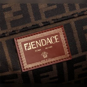 Сумка FENDI Маленькая сумка  Сумка-тоут «Sunny Handle» Простой 
