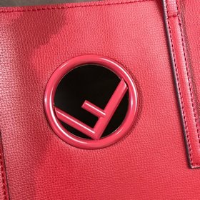 FENDI 【SHOG ЛОГОТИП】 Очень вместительная сумка из телячьей кожи 