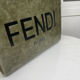 FENDI TOTE сумка «Солнечный рукав» Простой дизайн с логотипом из
