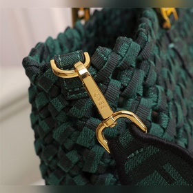 FENDI Новая сумка среднего размера из серии FF Tote, полностью р