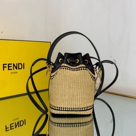 FENDI Плетеный мешок Сумка-ведро из соломы с высокой эстетическо