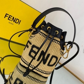 FENDI Плетеный мешок Сумка-ведро из соломы с высокой эстетическо