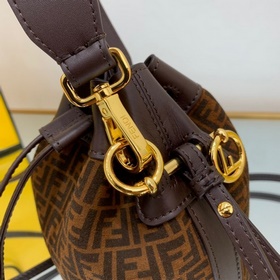 FENDI Мини-сумка-бакет из двухслойной кожи С черным и коричневым