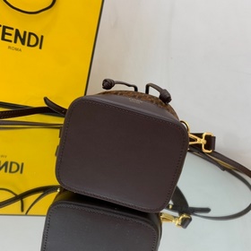 FENDI Мини-сумка-бакет из двухслойной кожи С черным и коричневым