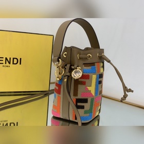 FENDI  Мини-сумка-бакет из кожи первого слоя фланелевый коричне