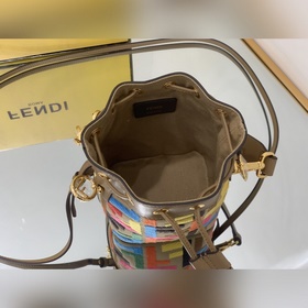 FENDI  Мини-сумка-бакет из кожи первого слоя фланелевый коричне