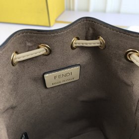 FENDI Mon Tresor сумка-ведро Размеры 12*18*10 см, новейшая модел