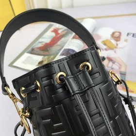 FENDI Сумка-ведро Mon Tresor Размеры 12*18*10 см, новейшая модел