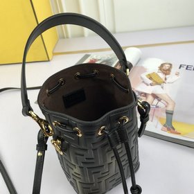 FENDI Сумка-ведро Mon Tresor Размеры 12*18*10 см, новейшая модел