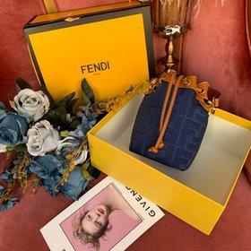 Новая сумка FENDI в форме ведерка С шнурком и фирменными деталями