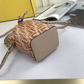 FENDI Сумка-ведро Mon Tresor Размеры 12*18*10 см, новейшая модел