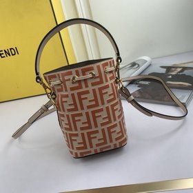 FENDI Сумка-ведро Mon Tresor Размеры 12*18*10 см, новейшая модел