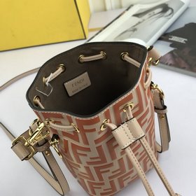 FENDI Сумка-ведро Mon Tresor Размеры 12*18*10 см, новейшая модел