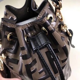 FENDI Мини-сумка с тиснением из кожи бычка, вдохновленная дизайно