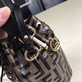 FENDI Мини-сумка с тиснением из кожи бычка, вдохновленная дизайно