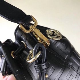 FENDI Мини-сумка с тиснением из кожи бычка, дизайн «Душа бренда» 