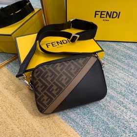 FENDI Компактная сумка через плечо с застежкой-молнией Регулируе