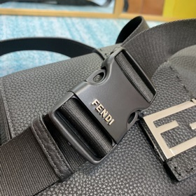 FENDI Серебряная застежка Стандартная сумка с квадратной откидно
