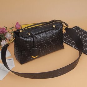 FENDI By The Way подушка-сумка Модель： 8809 Светло-коричневый и 