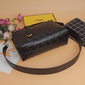 FENDI By The Way подушка-сумка Модель： 8809 Светло-коричневый и 