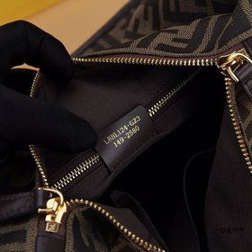 FENDI Мужская сумка из ткани FENDI Модель： 6512 (маленькая)： кор