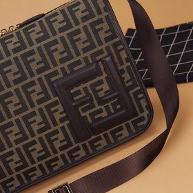 FENDI Мужская сумка из ткани FENDI Модель： 6512 (маленькая)： кор