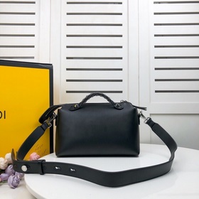 FENDI by the way Бостонская сумка с ручкой из итальянской кожи С
