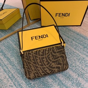 FENDI  Летняя капсульная коллекция Необычные украшения на холсте