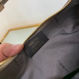 FENDI Сумка New Moon из мягкой кожи серебристого цвета При ношен