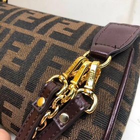 FENDI Сумка-батон с классическим принтом, подержанная. Самая поп