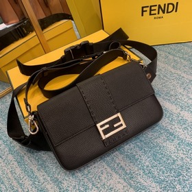 FENDI Серебряная застежка Стандартная сумка Baguette с квадратно