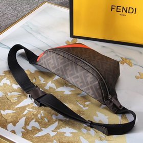FENDI Поясная сумка с застежкой-молнией и сумка через плечо с рег