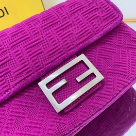 FENDI Средняя сумка с цепочкой через плечо, из красного высокоте