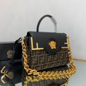 FENDI в большом количестве барочных узоров Золотой барочный прин