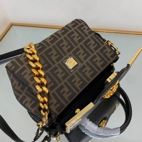 FENDI в большом количестве барочных узоров Золотой барочный прин