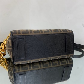 FENDI в большом количестве барочных узоров Золотой барочный прин