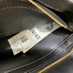 FENDI в большом количестве барочных узоров Золотой барочный прин