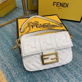 FENDI Усовершенствованная версия Культовая мини-сумка Baguette с